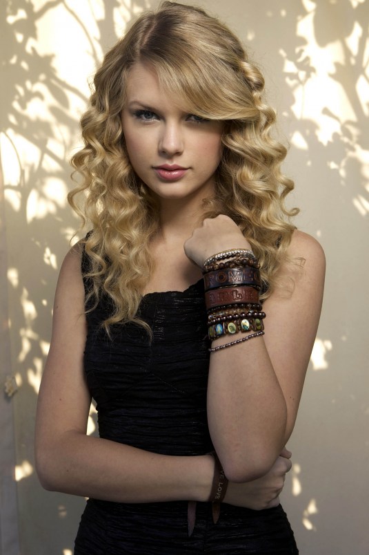 Taylor Swift's Biography | Taylor Swift Fan Site
